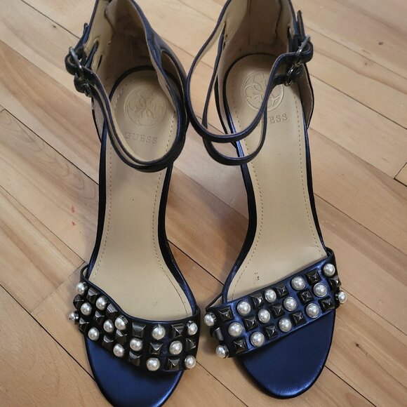 Guess sandal - Picture 1 of 6